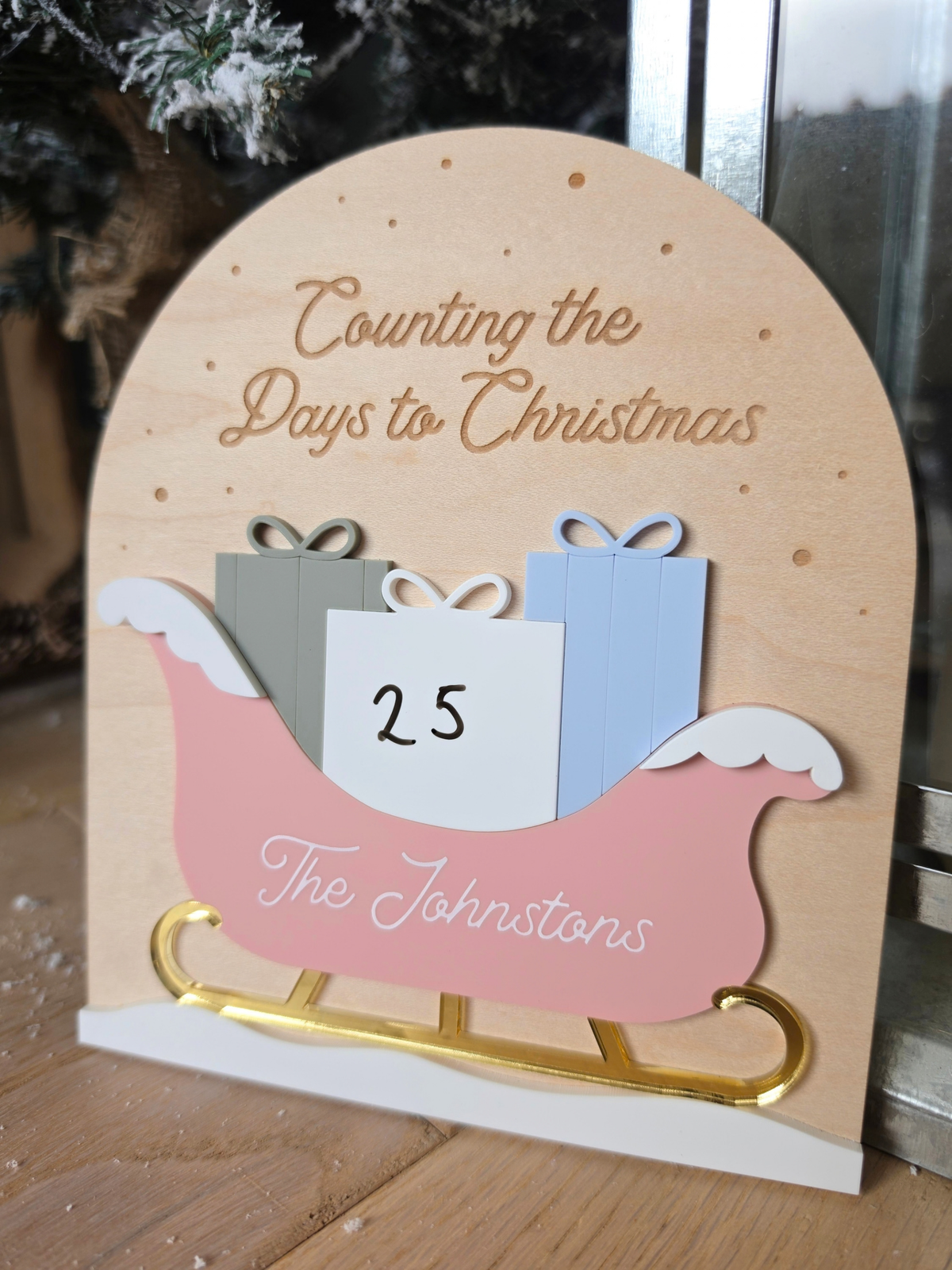 * LIMITED EDITION * Personalised Family Sleigh and Presents Countdown Plaque - Wooden and Acrylic Christmas Decoration