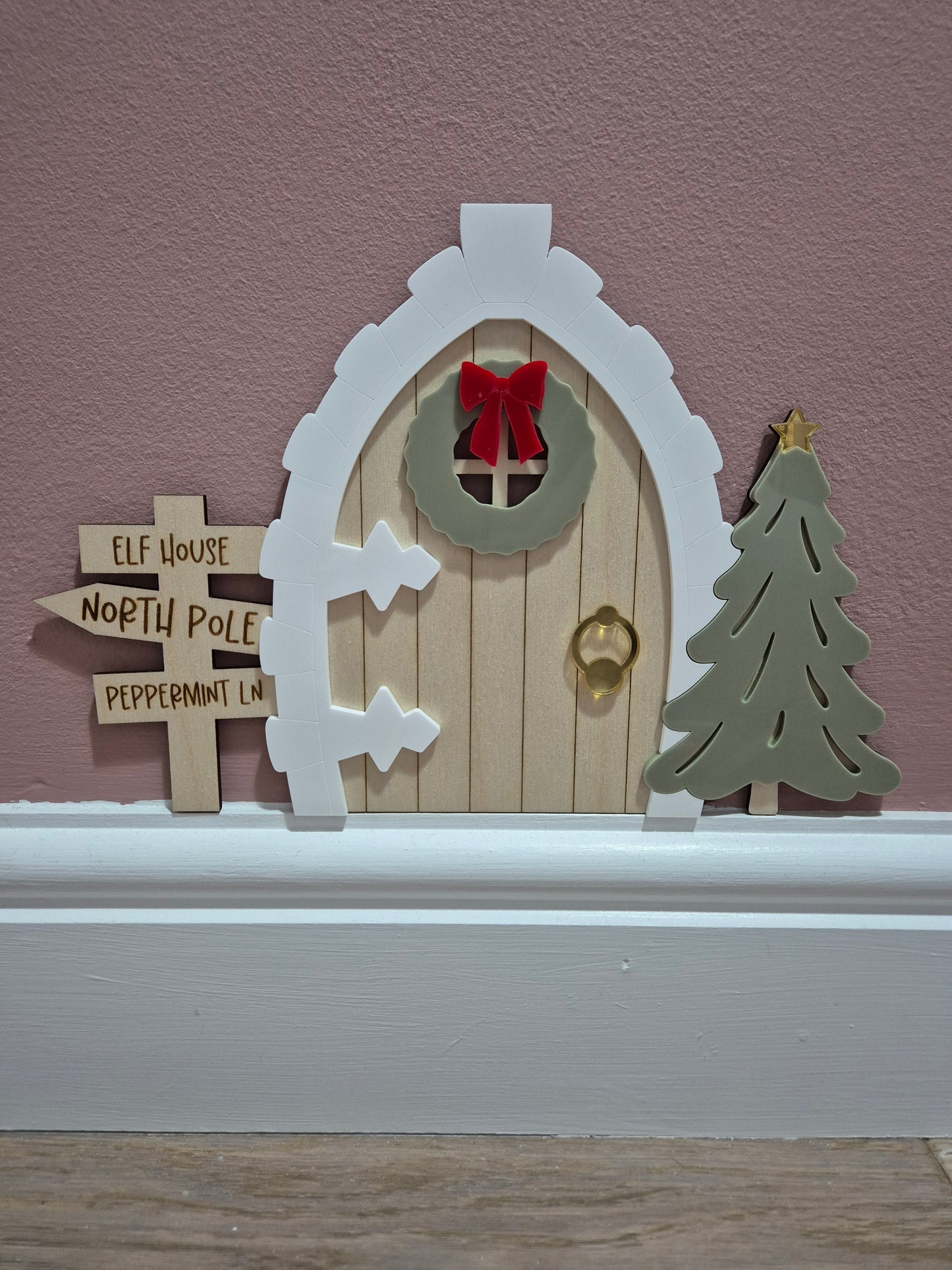 Christmas Elf Door Personalised Decoration - Wooden Elf Arrival Scene