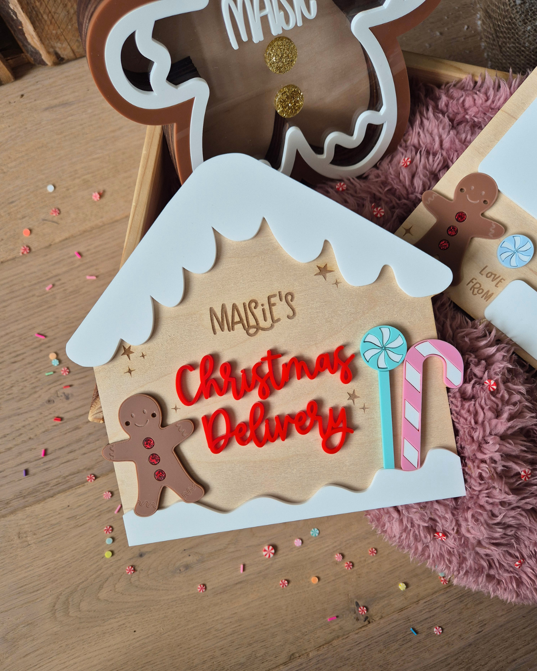 Gingerbread House Crate Plaque and Crate Set - Wooden and Acrylic Personalised Christmas Sign