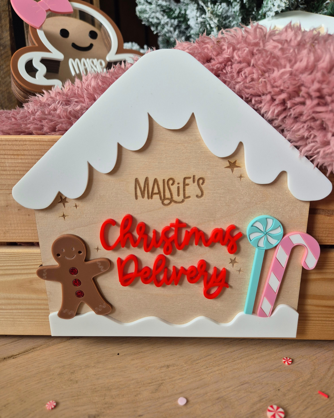 Gingerbread House Crate Plaque and Crate Set - Wooden and Acrylic Personalised Christmas Sign