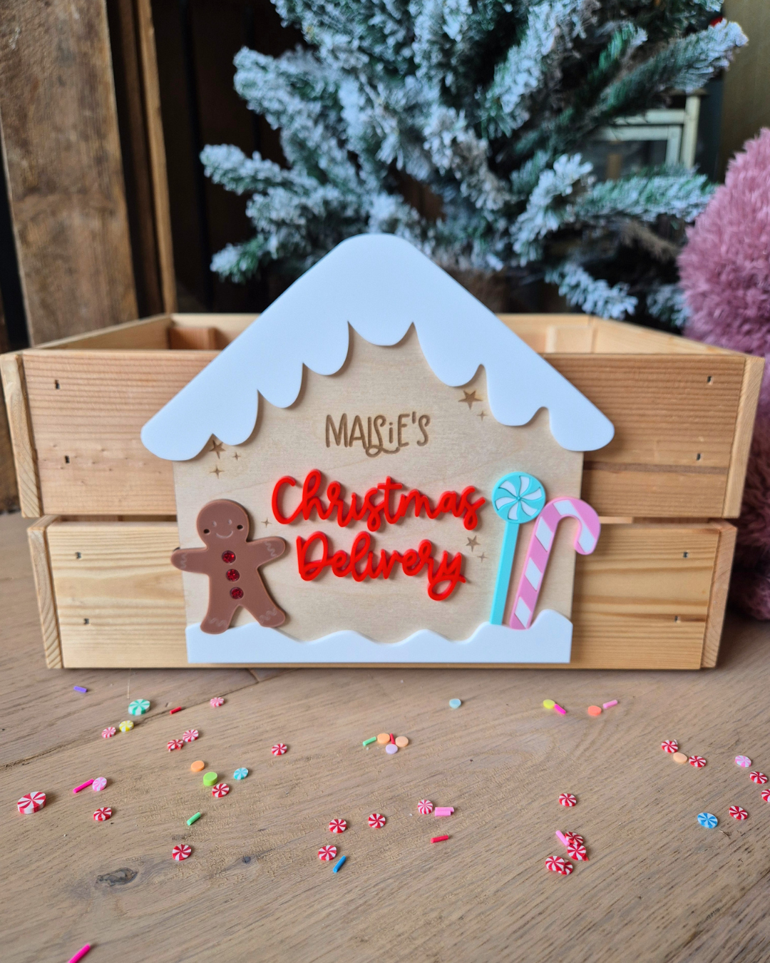 Gingerbread House Crate Plaque and Crate Set - Wooden and Acrylic Personalised Christmas Sign
