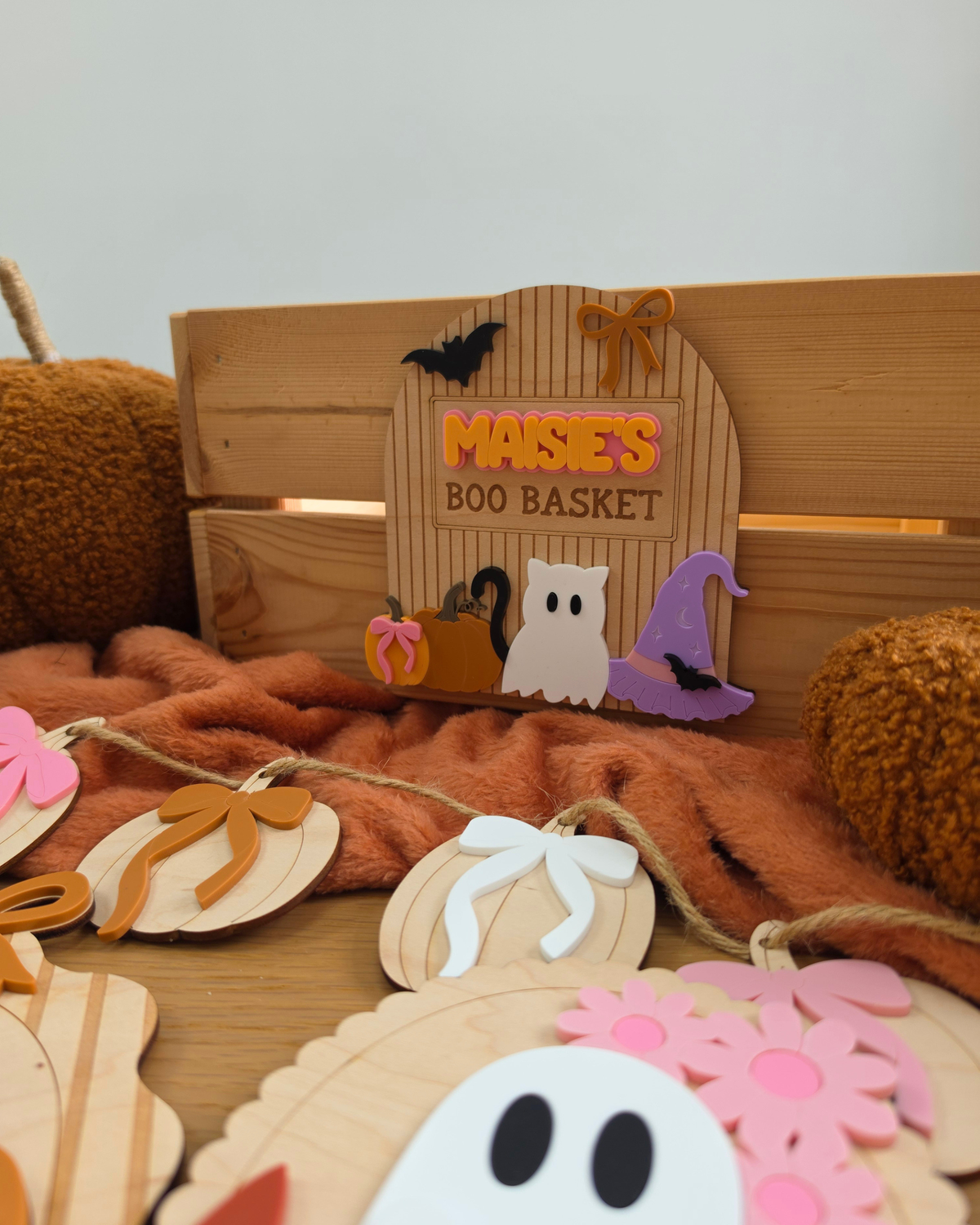 Spooky Cute Interchangeable Crate and Boo Basket Plaque