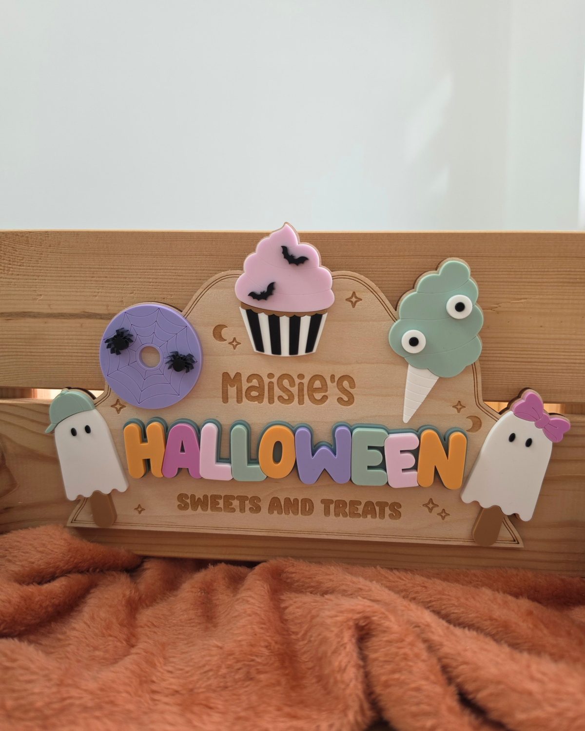 Spooky Sweet Treats Interchangeable Crate and Boo Basket Plaque