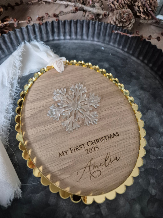 Christmas Scallop Edge Oak and Acrylic Ornament - Vintage Snowflake - Personalised Stocking Tag, Baby Milestone Plaque, or Hanging Decoration