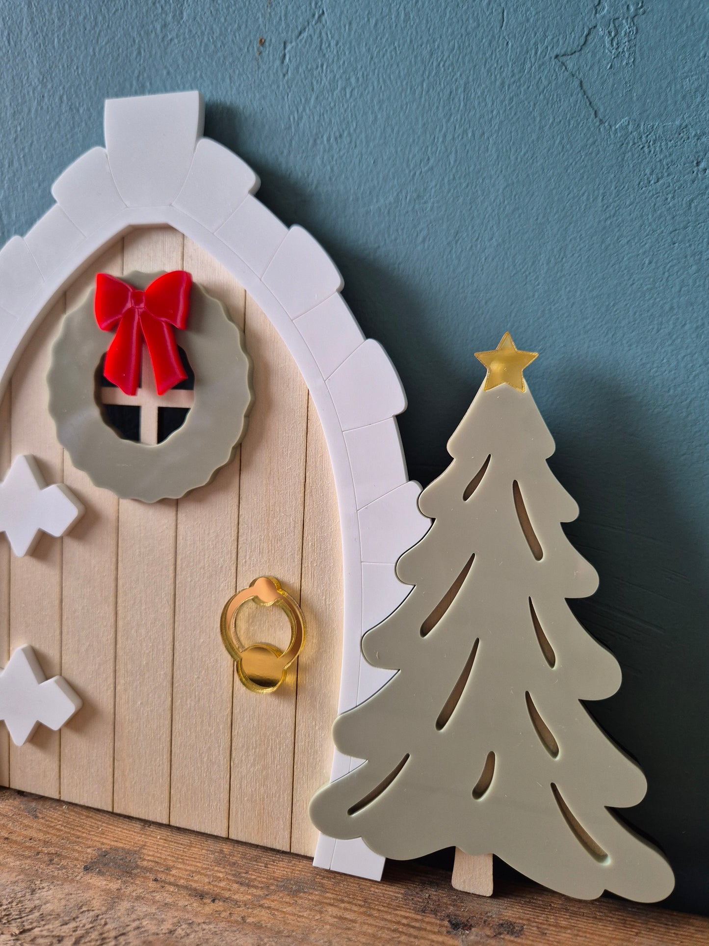 Christmas Elf Door Personalised Decoration - Wooden Elf Arrival Scene